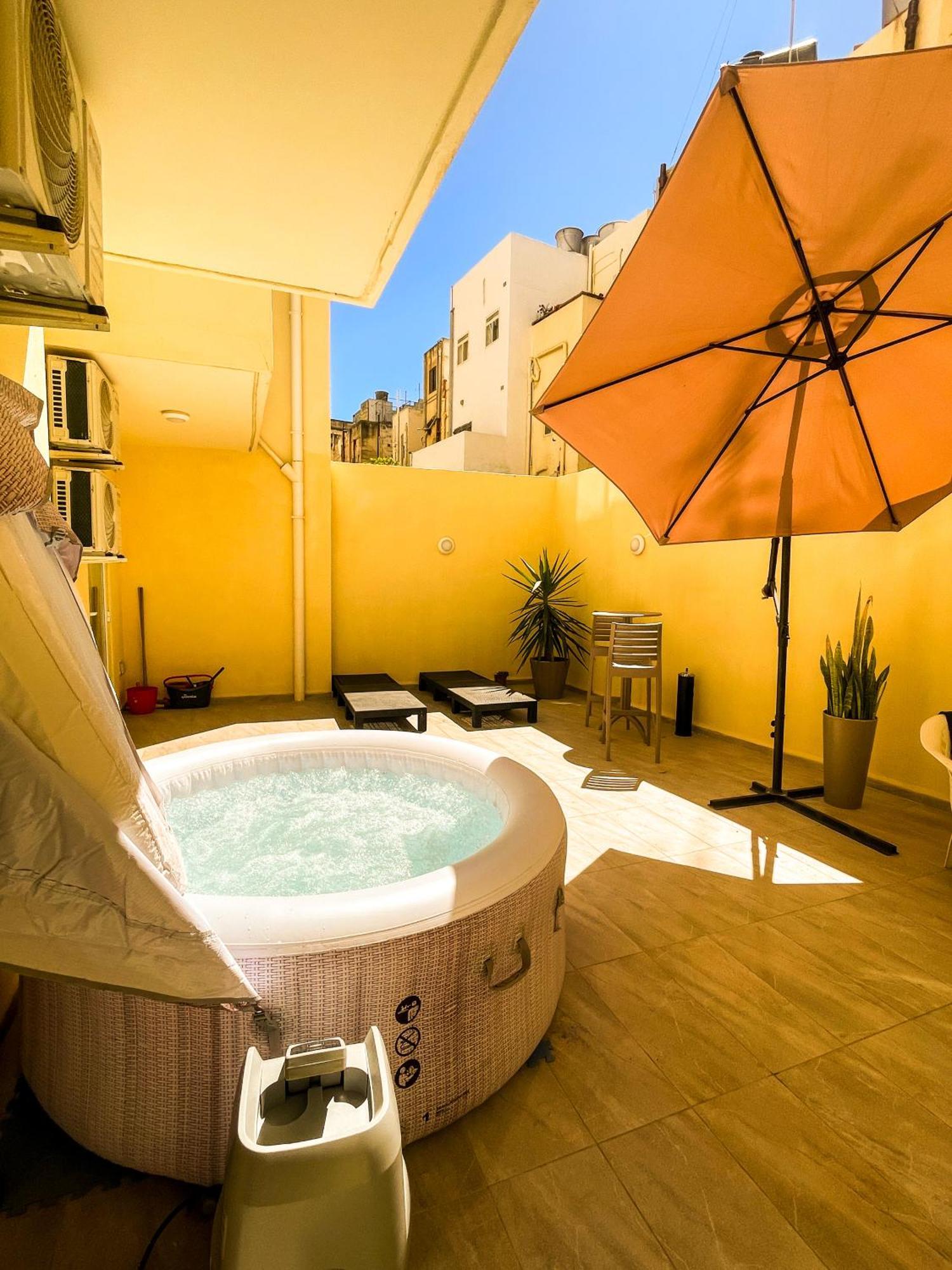 Sliema Jacuzzi Flat Apartment Luaran gambar